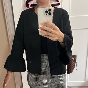 Vince Camuto black flare sleeve blazer